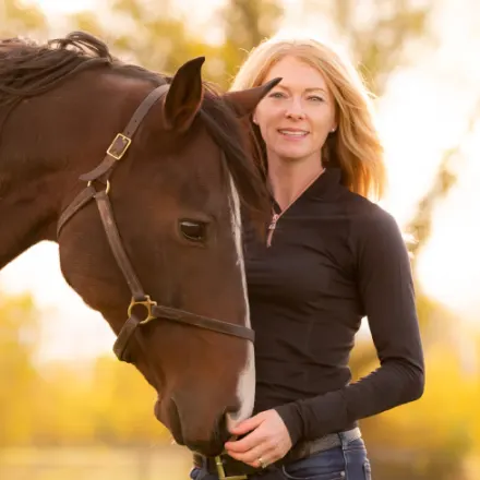 Dr. Jenn Hodge at Russell Equine Veterinary Service